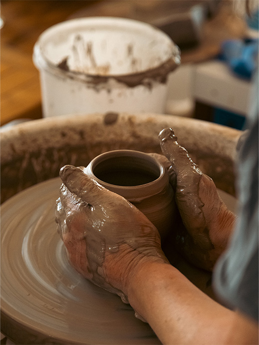 Vanessa Audibert - Lestudiova Photographie culinaire à Toulouse - Reportage photo évenement Madame Voyage retraite de poterie à Toulouse Elizabeth Bell